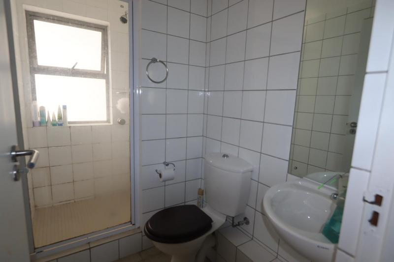 To Let 1 Bedroom Property for Rent in Claremont Western Cape